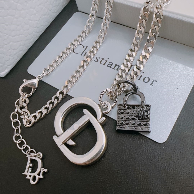 chr1st1an D10r necklaces